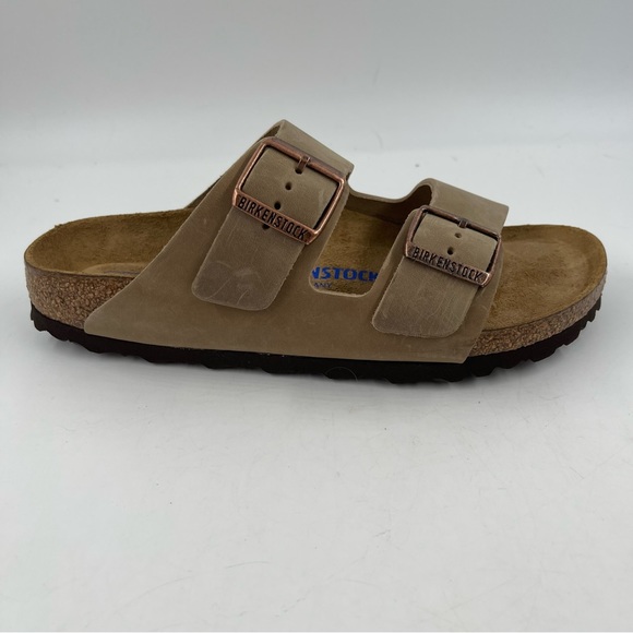 Birkenstock Shoes - NWT! Birkenstock Women’s Arizona Tan Leather Narrow Comfort Sandals - Size 8